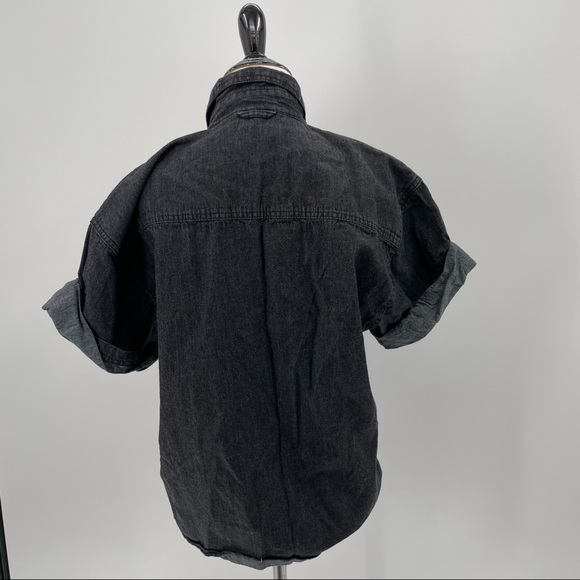 Sierra Pacific Woman’s Black Denim Short Sleeve Buffon Up - Picture 4 of 5